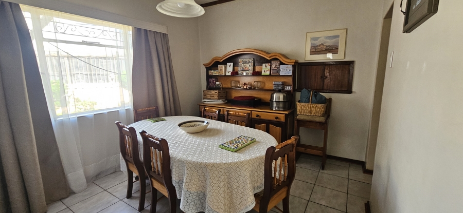 4 Bedroom Property for Sale in Carters Glen Northern Cape